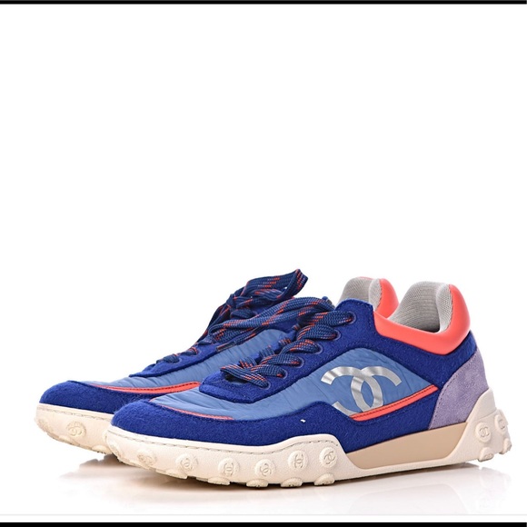 CHANEL
Wool Nylon Lambskin Suede Calfskin Womens Logo Sneakers 40.5 Blue Coral - Picture 4 of 9